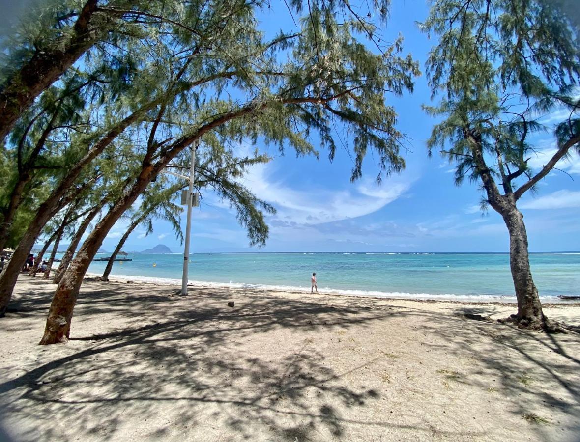 Sandstone Apartment A Walk To The Beach Flic en Flac Экстерьер фото